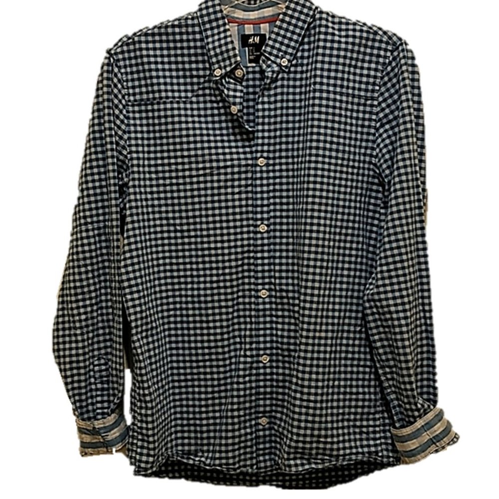 H&M Button Front - image 4